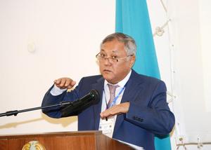 Главный уролог Казахстана Мирзакарим Алчинбаев