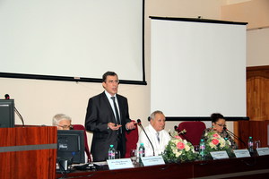 директор УНИИФ Скорняков Сергей Николаевич приветствует участников Конференции